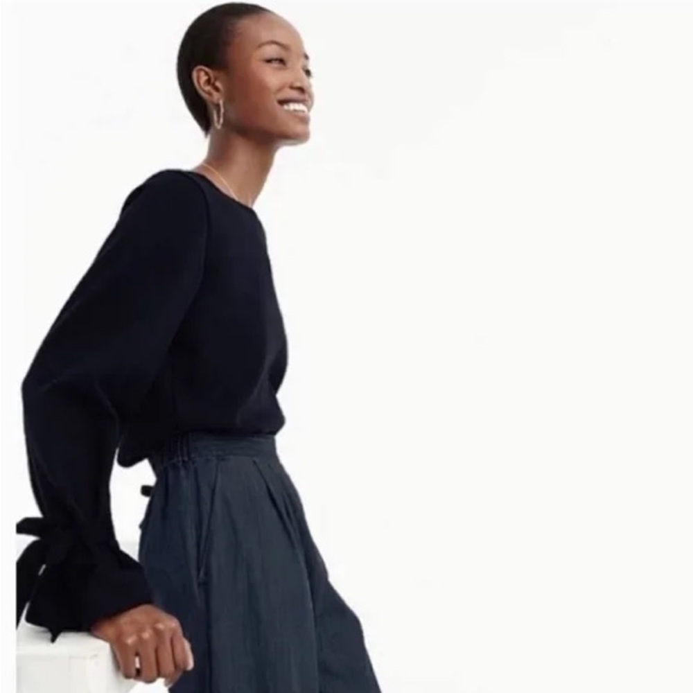 | j.crew • bow tie sleeve pullover sweatshirt • x-small |